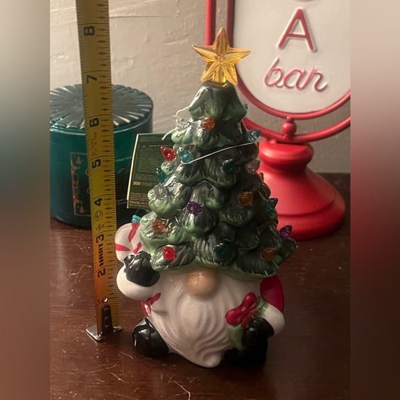 NWT Light up Christmas Gnome - Picture 3 of 3
